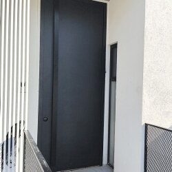 דלת כניסה מעוצבת MIR