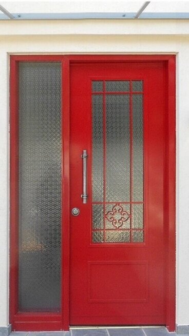 דלתות מעוצבות עם קבוע צד(1)